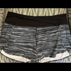Lululemon 4” Shorts